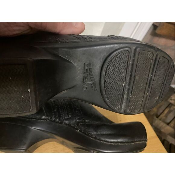 Dansko black leather slip on clogs size 38 - Picture 8 of 9
